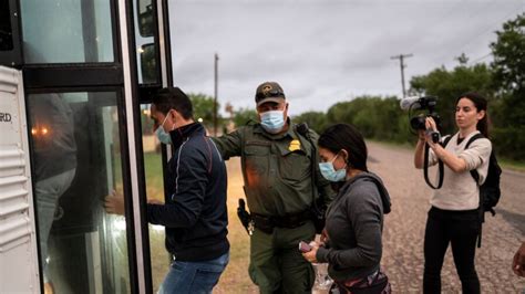 16 South American migrants who entered US through Texas flown to California